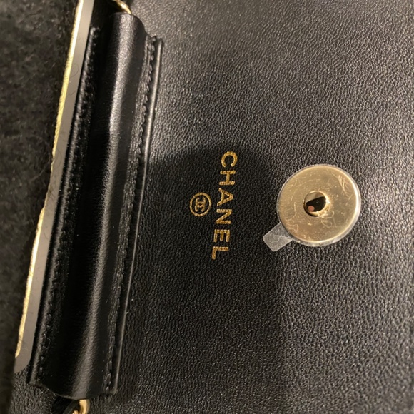 Chanel Clutch with Chain Quilted Lambskin Mini - Picture 7 of 16